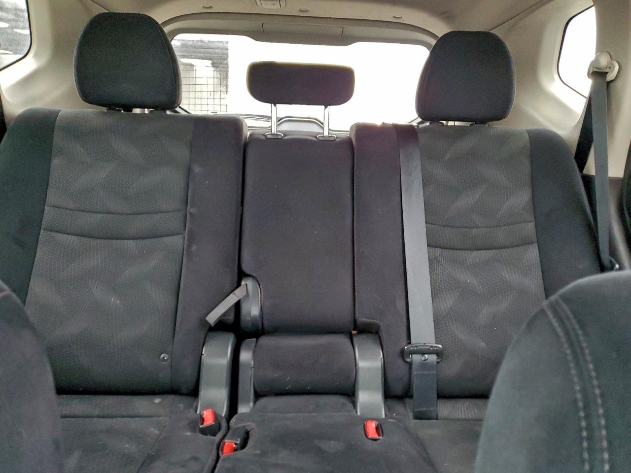 Nissan Rogue S Image 9