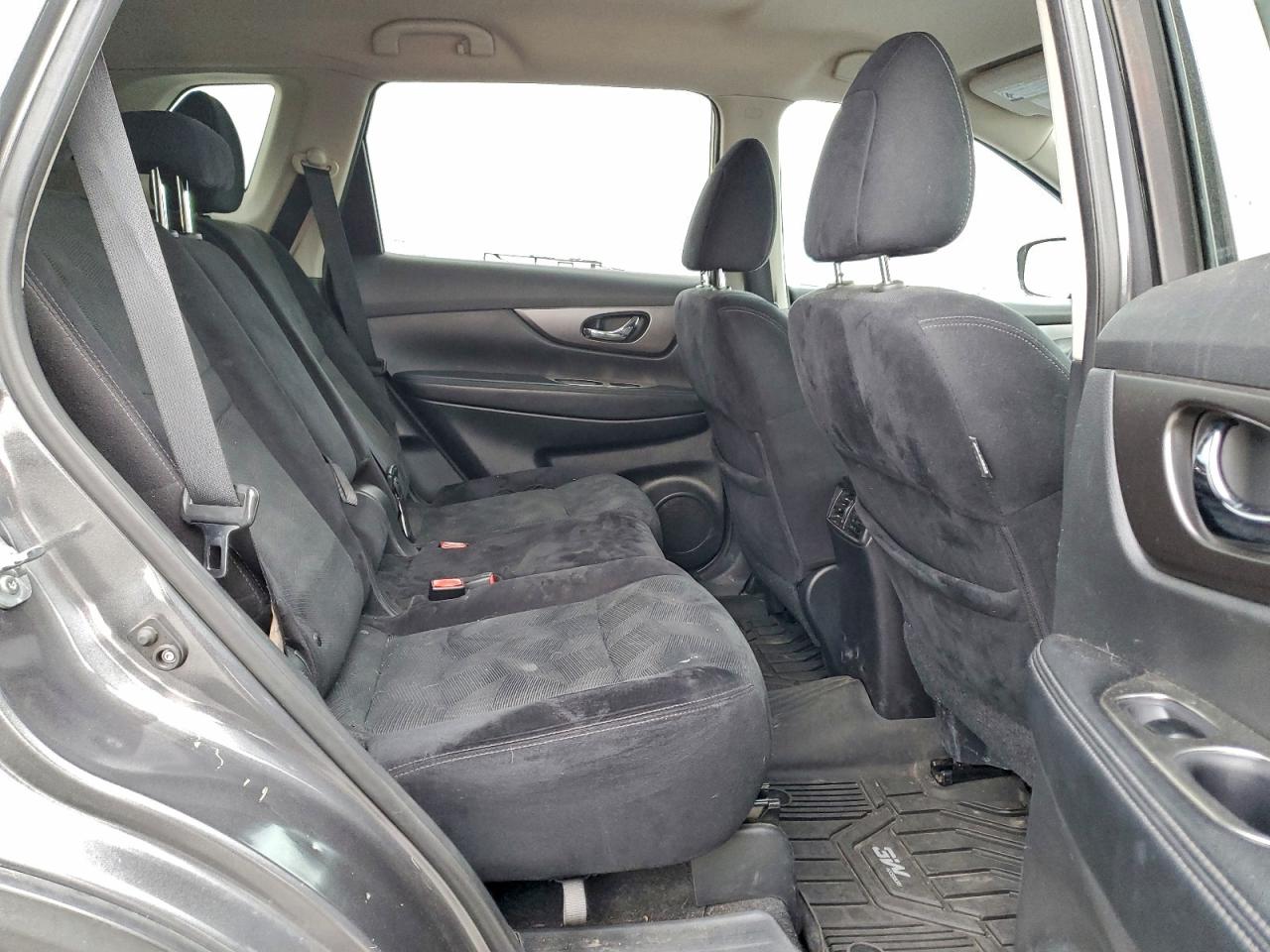 Nissan Rogue S Image 13