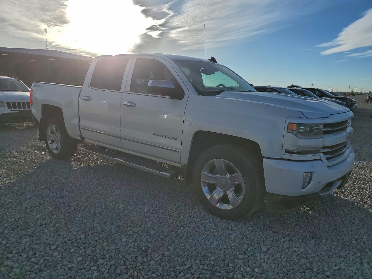 Chevrolet Silverado K1500 Ltz Image 3