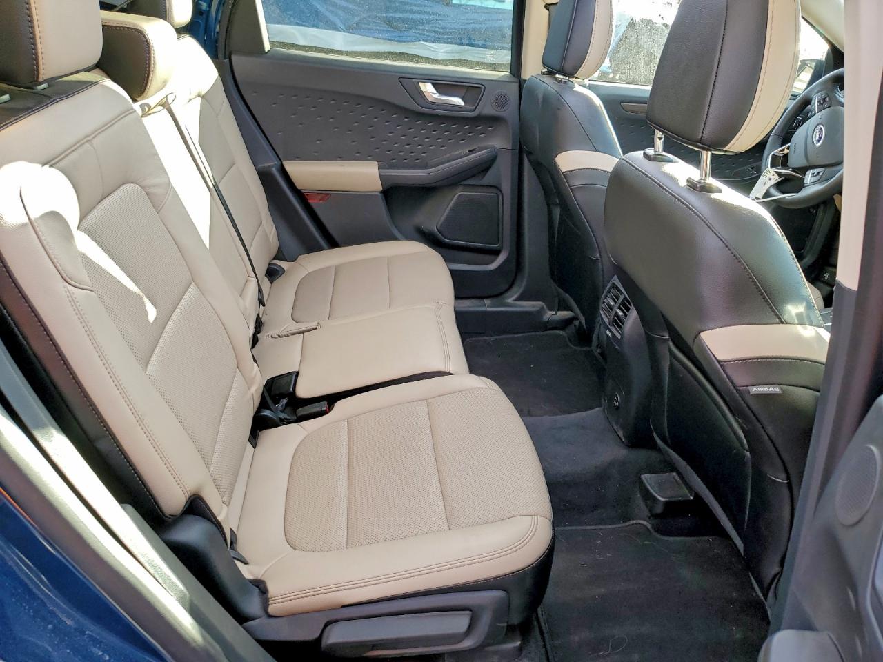 Ford Escape Titanium Image 7