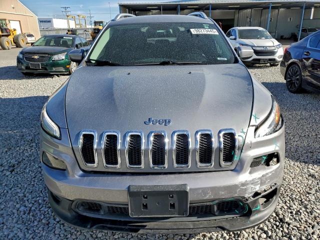 Jeep Grand Cherokee Latitude Image 12