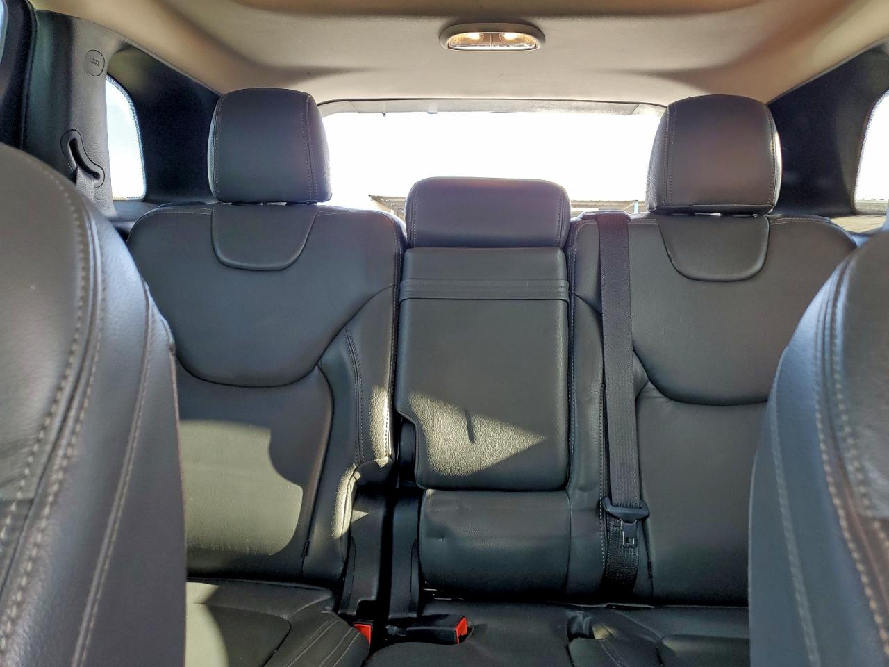 Jeep Grand Cherokee Latitude Image 6