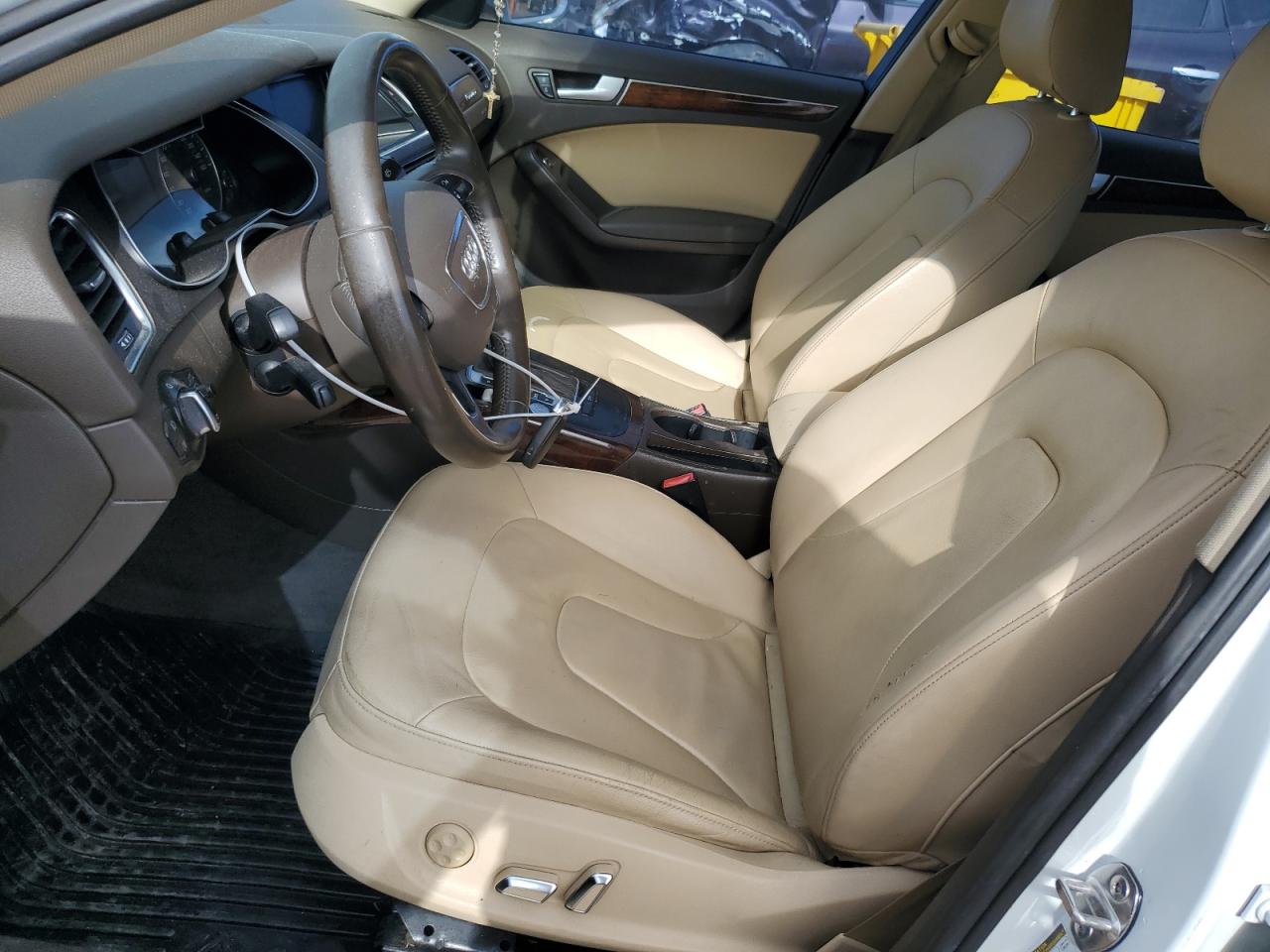 Audi A4 Premium Plus Image 12