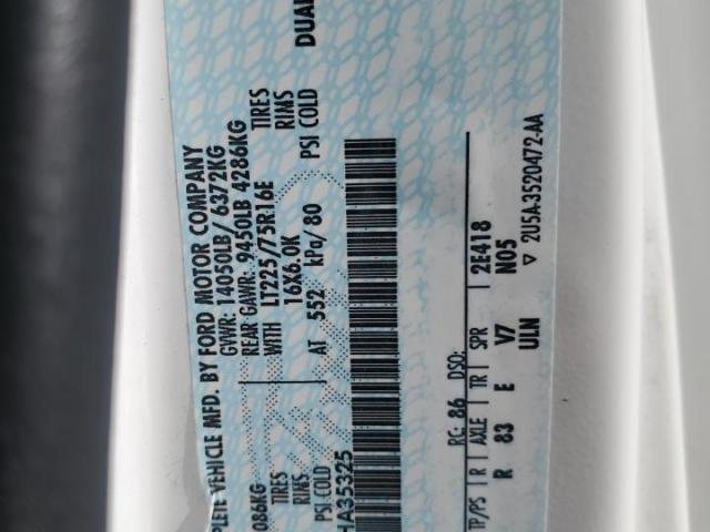 Ford Econoline E450 Super Duty Cutaway Van Image 5