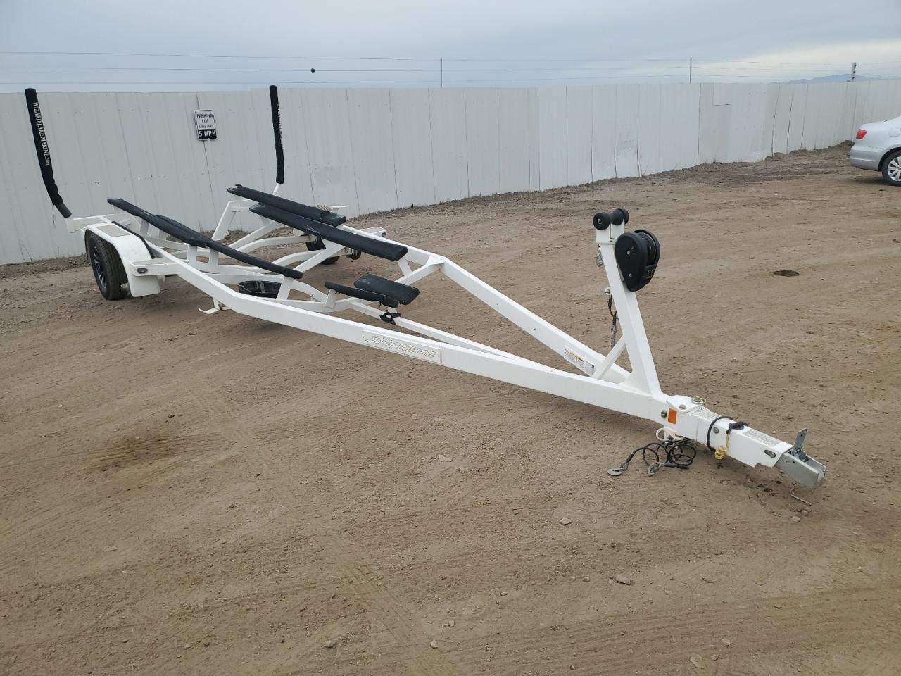 Extr Trailer Image 1