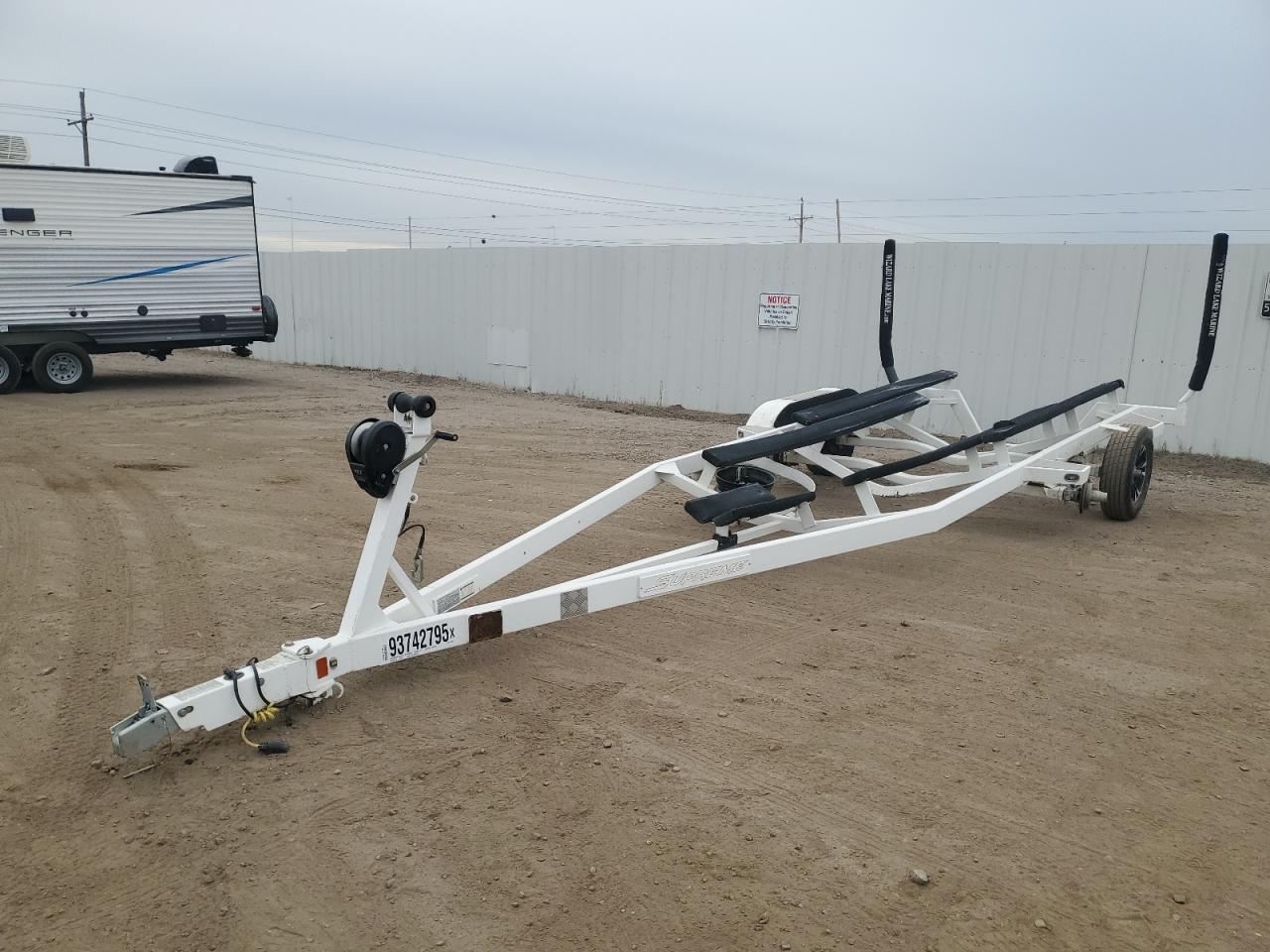 Extr Trailer Image 2