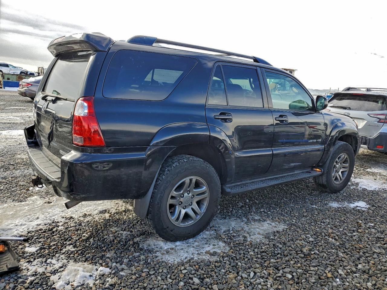 Toyota 4Runner Limited Image 6
