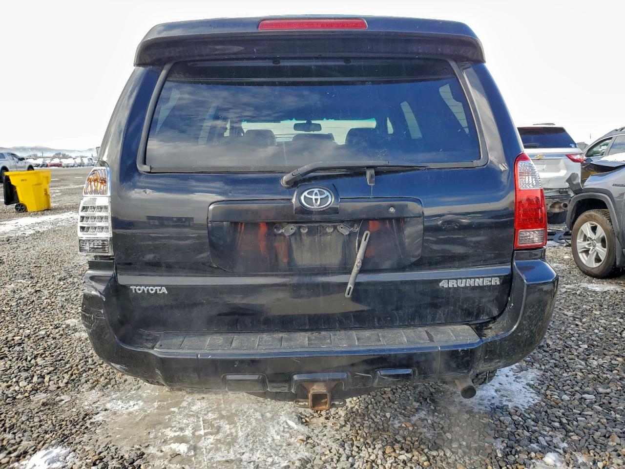 Toyota 4Runner Limited Image 8
