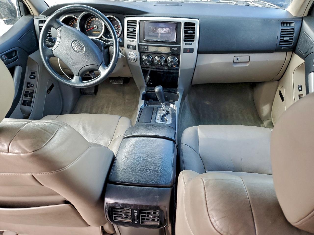 Toyota 4Runner Limited Image 7