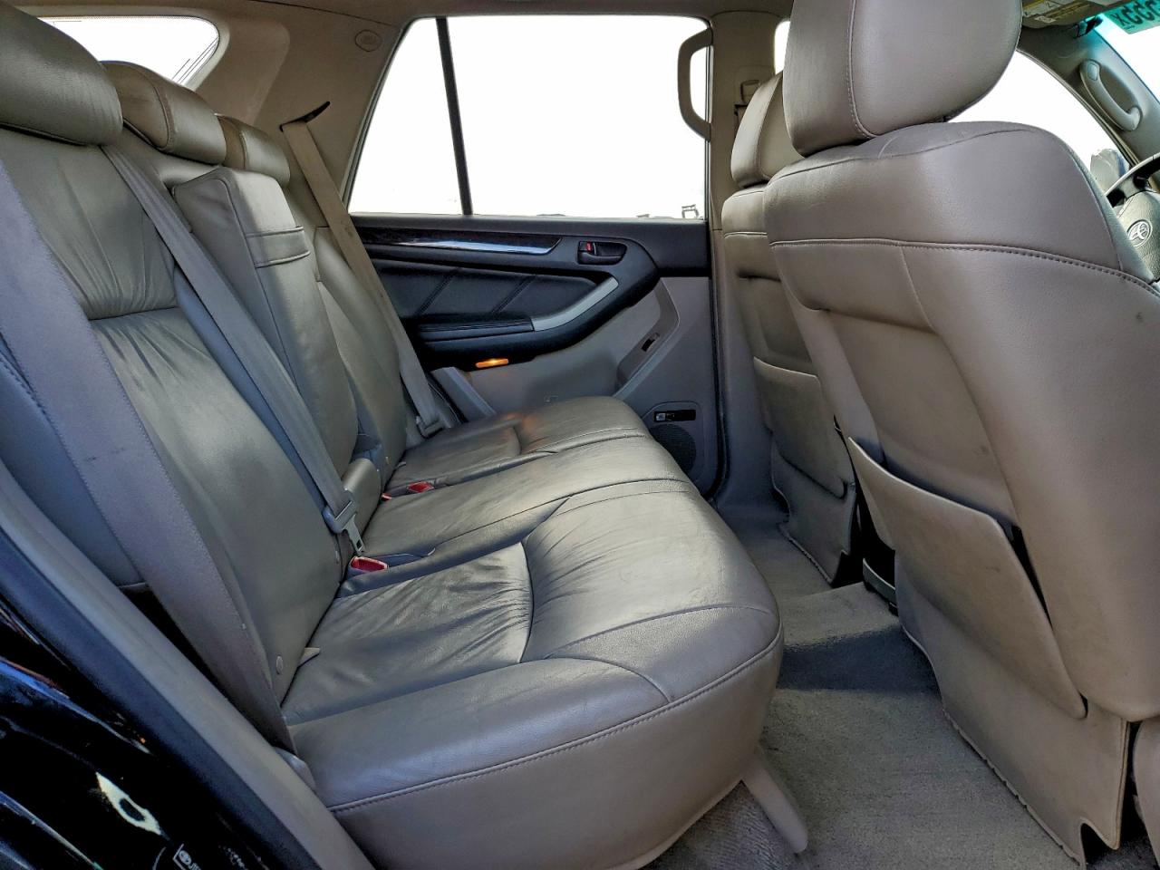 Toyota 4Runner Limited Image 12