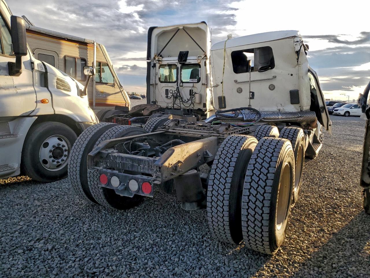 Kenworth T880 T880 Image 2