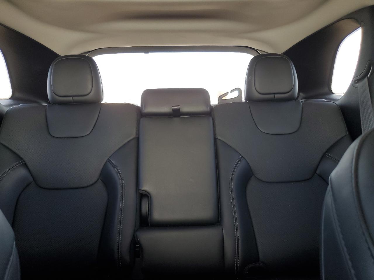 Jeep Grand Cherokee Limited Image 12