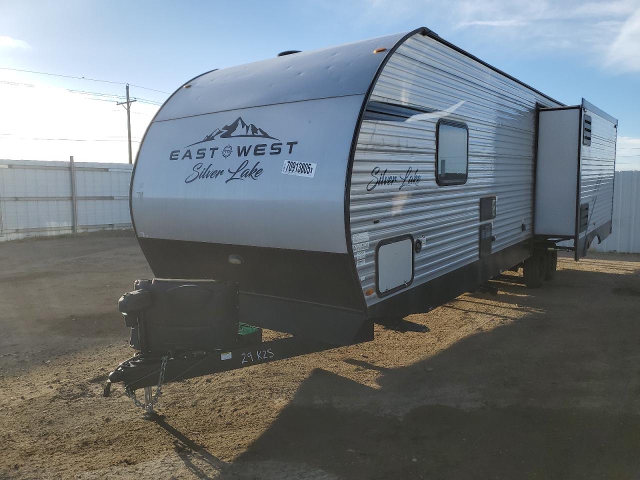 East To West Silverlake Image 6