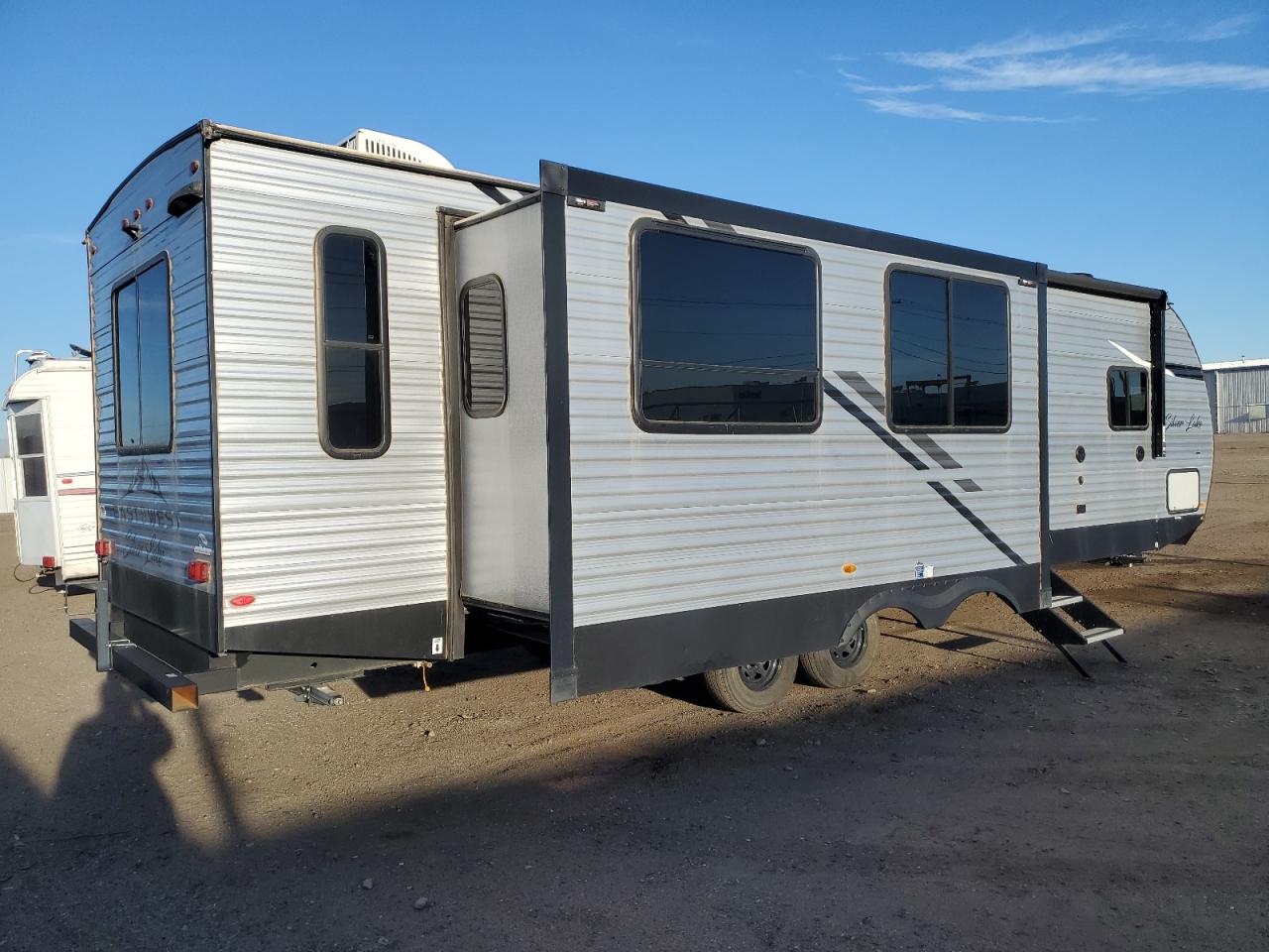 East To West Silverlake Image 2