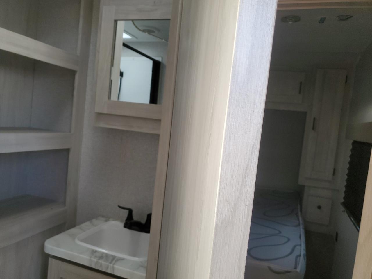 East To West Silverlake Image 9