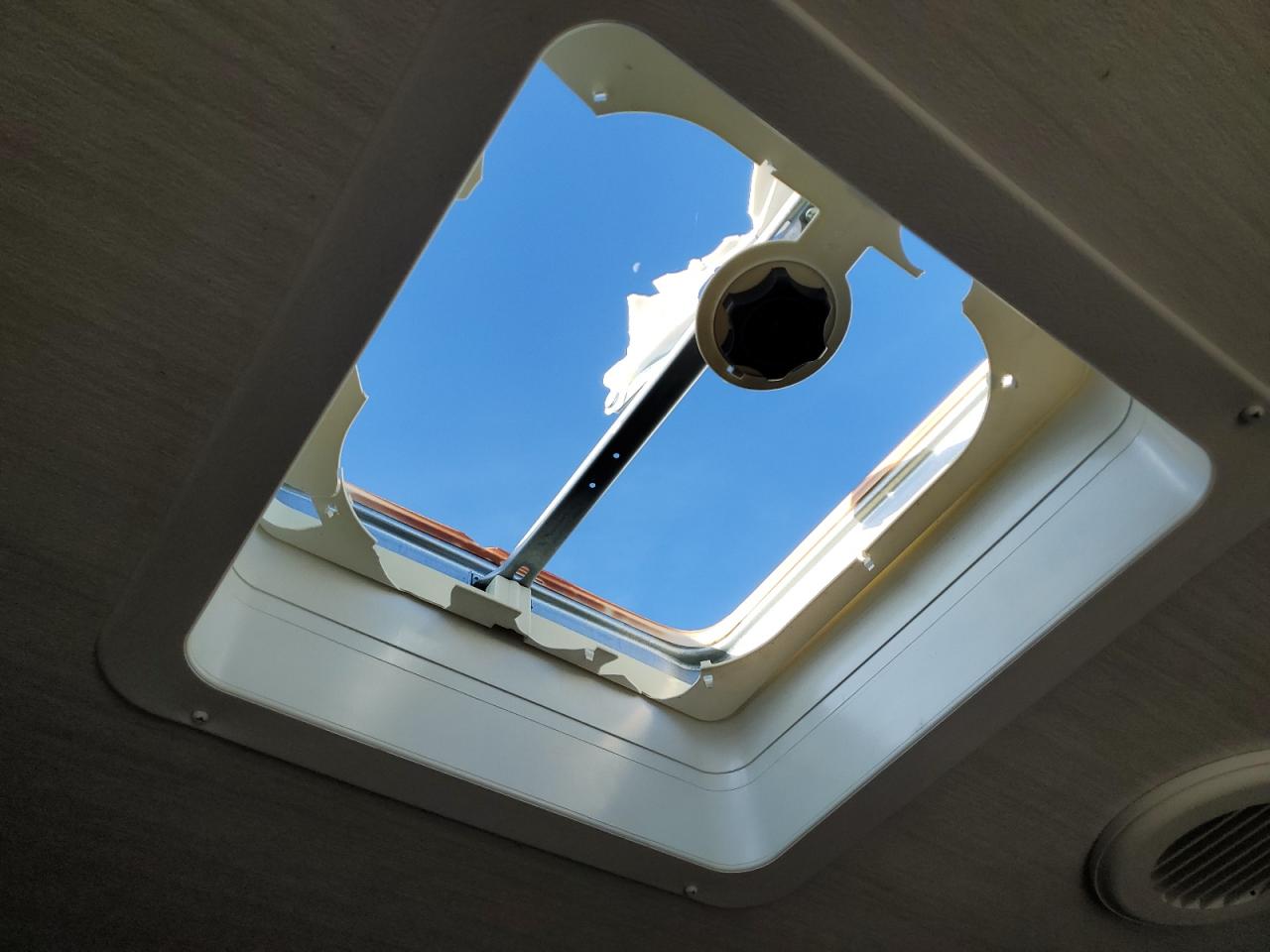 East To West Silverlake Image 10