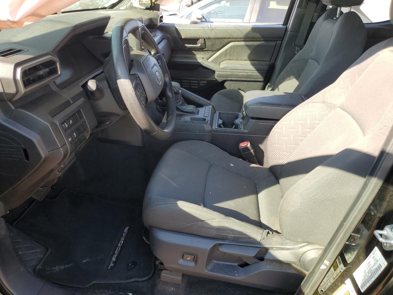 Toyota Tacoma Double Cab Image 3