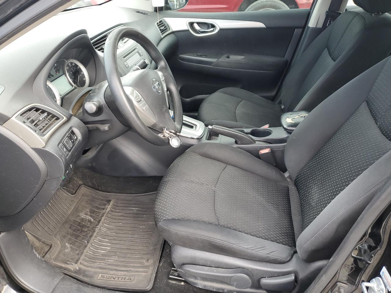 Nissan Sentra S Image 2