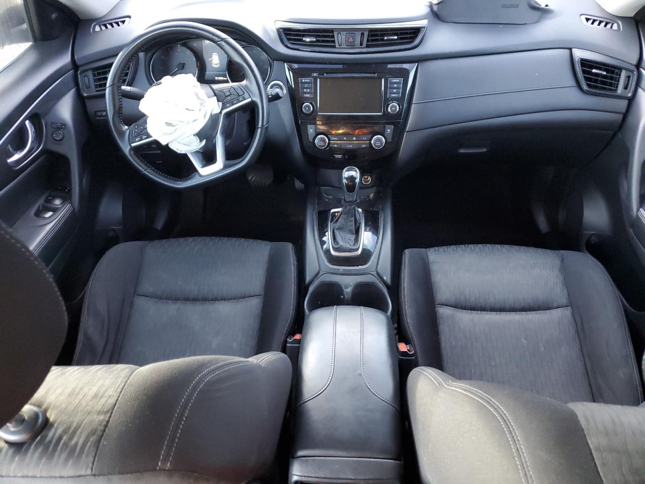 Nissan Rogue S Image 5