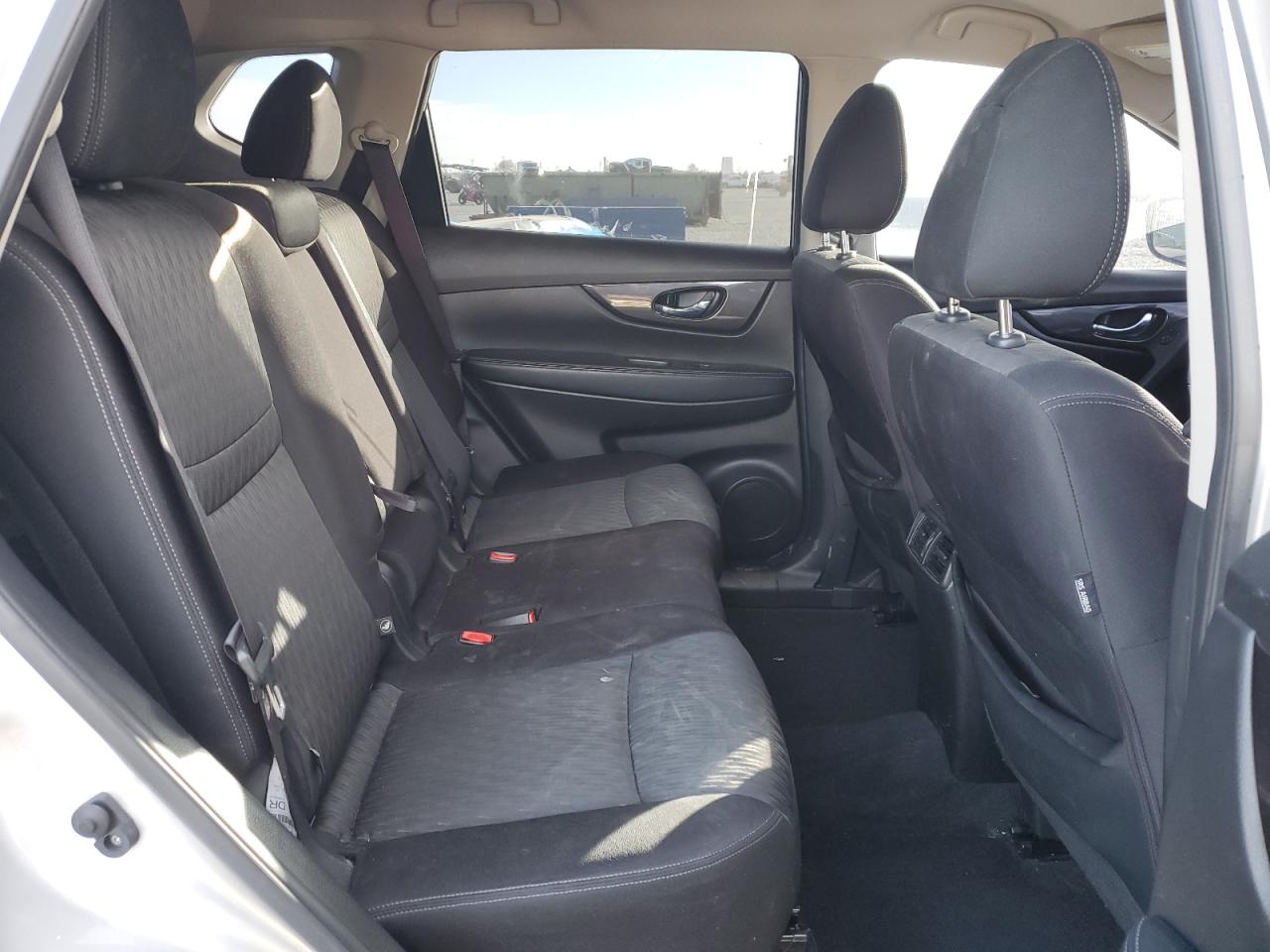 Nissan Rogue S Image 12