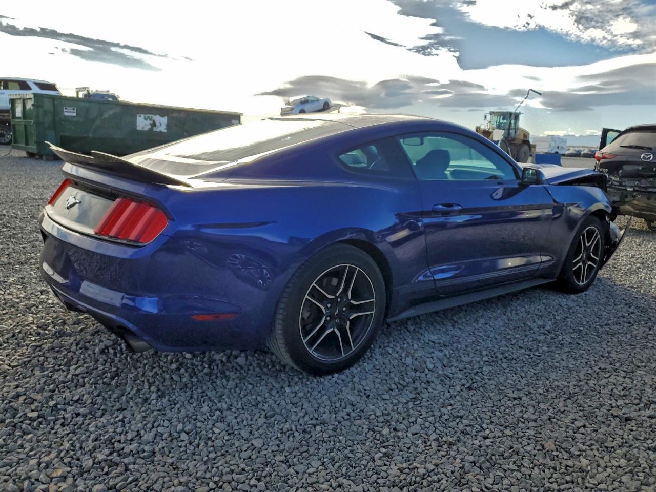 Ford Mustang Image 11