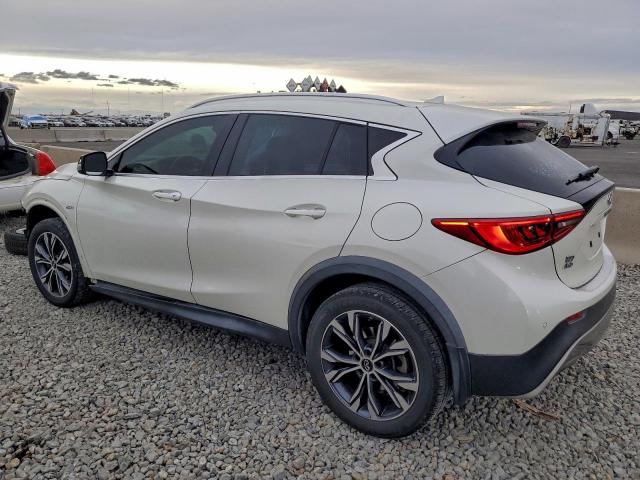 INFINITI Qx Base Image 2