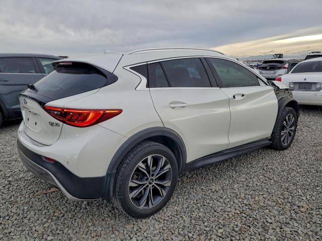 INFINITI Qx Base Image 7