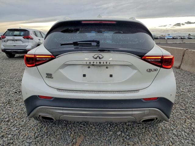 INFINITI Qx Base Image 6