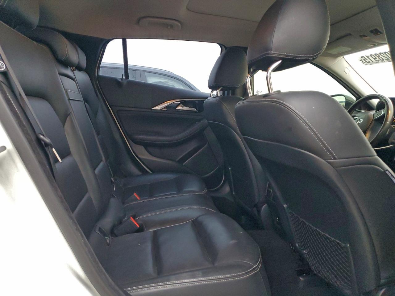 INFINITI Qx Base Image 14