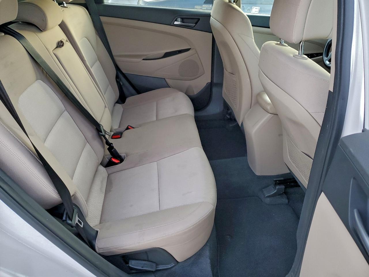 Hyundai TUCSON Limited Image 8