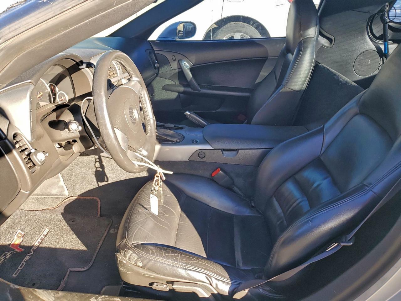 Chevrolet Corvette Image 6