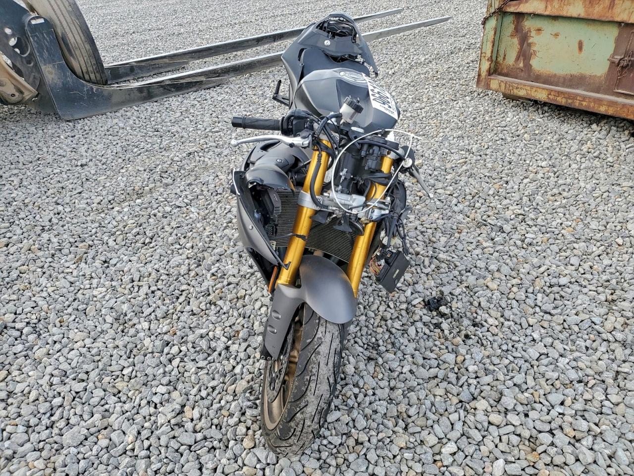 Yamaha Yzf1000 Image 2