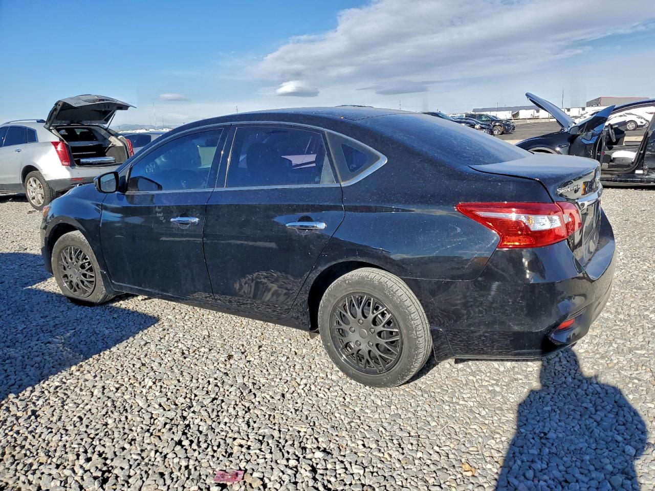 Nissan Sentra S Image 4