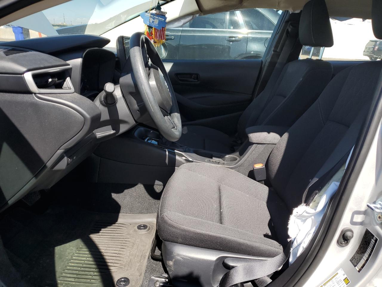 Toyota Corolla Le Image 10