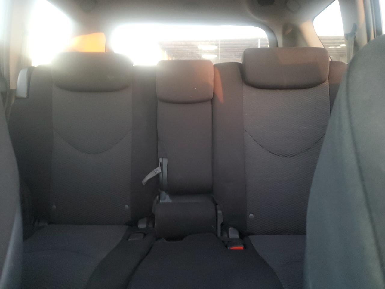 Toyota RAV4 Sport Image 6