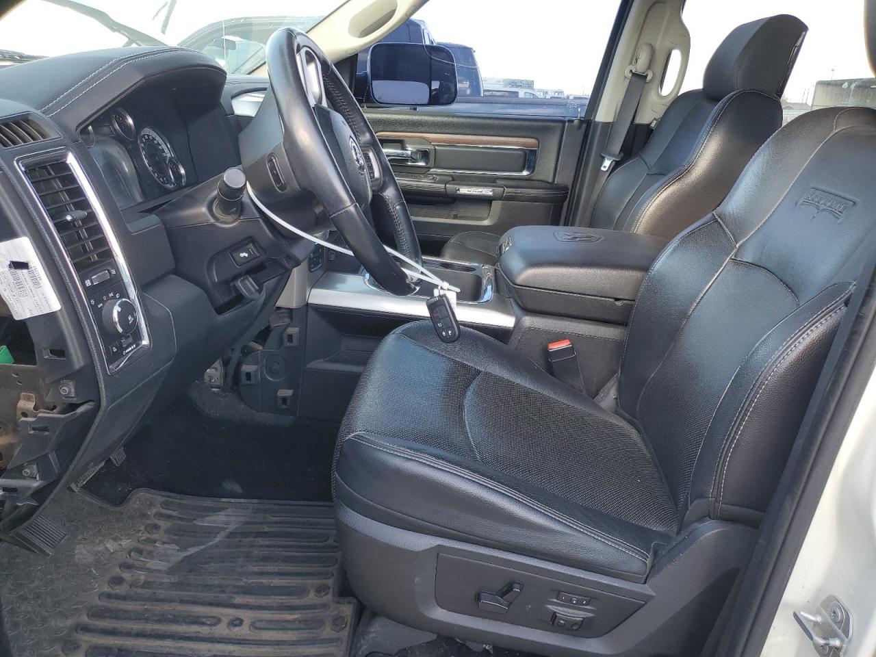 Ram 1500 Laramie Image 9