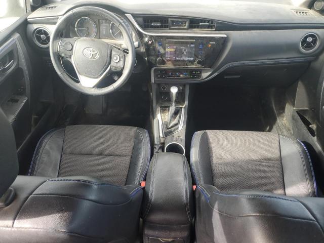 Toyota Corolla L Image 10