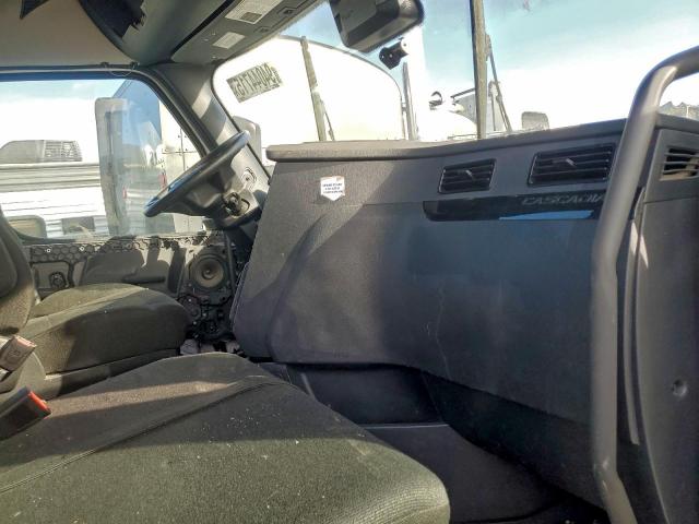 Freightliner Cascadia 1 Image 4