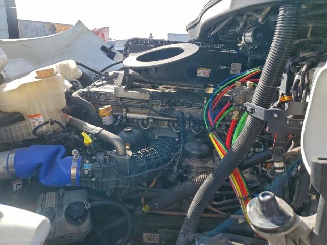 Freightliner Cascadia 1 Image 8