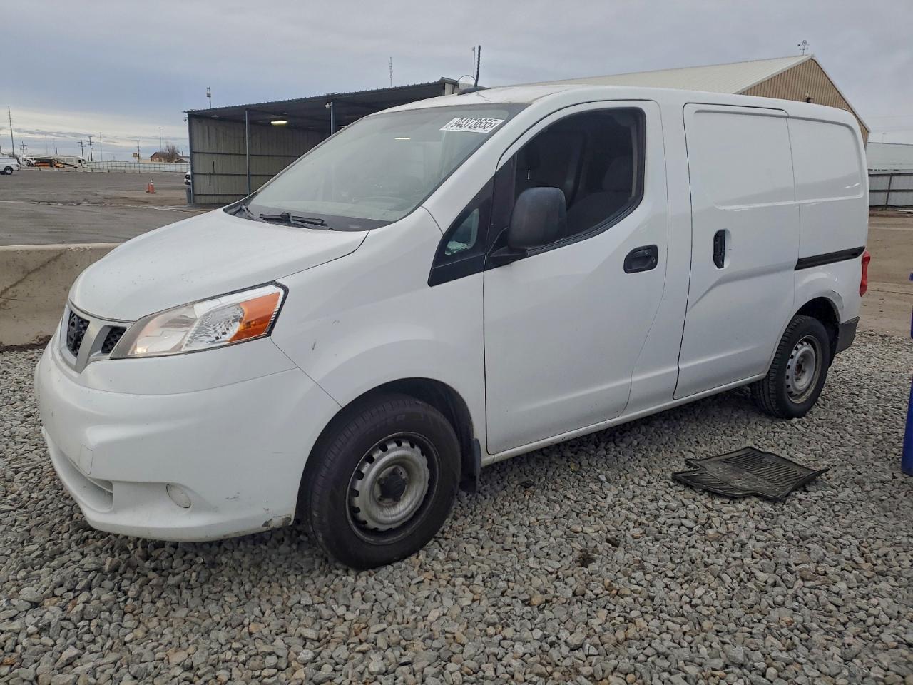 Nissan Nv 2.5s Image 1