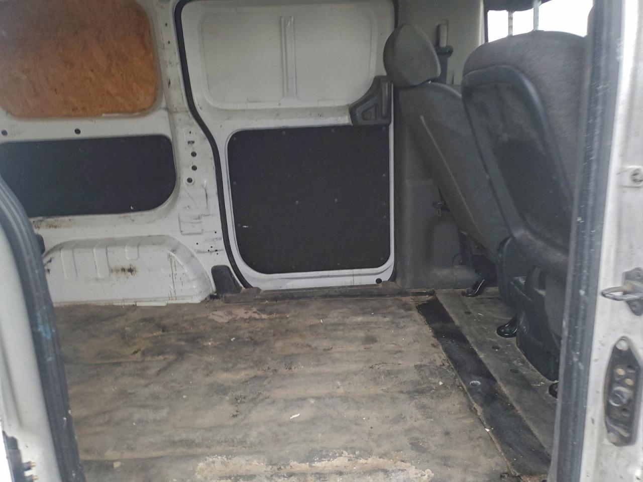 Nissan Nv 2.5s Image 9