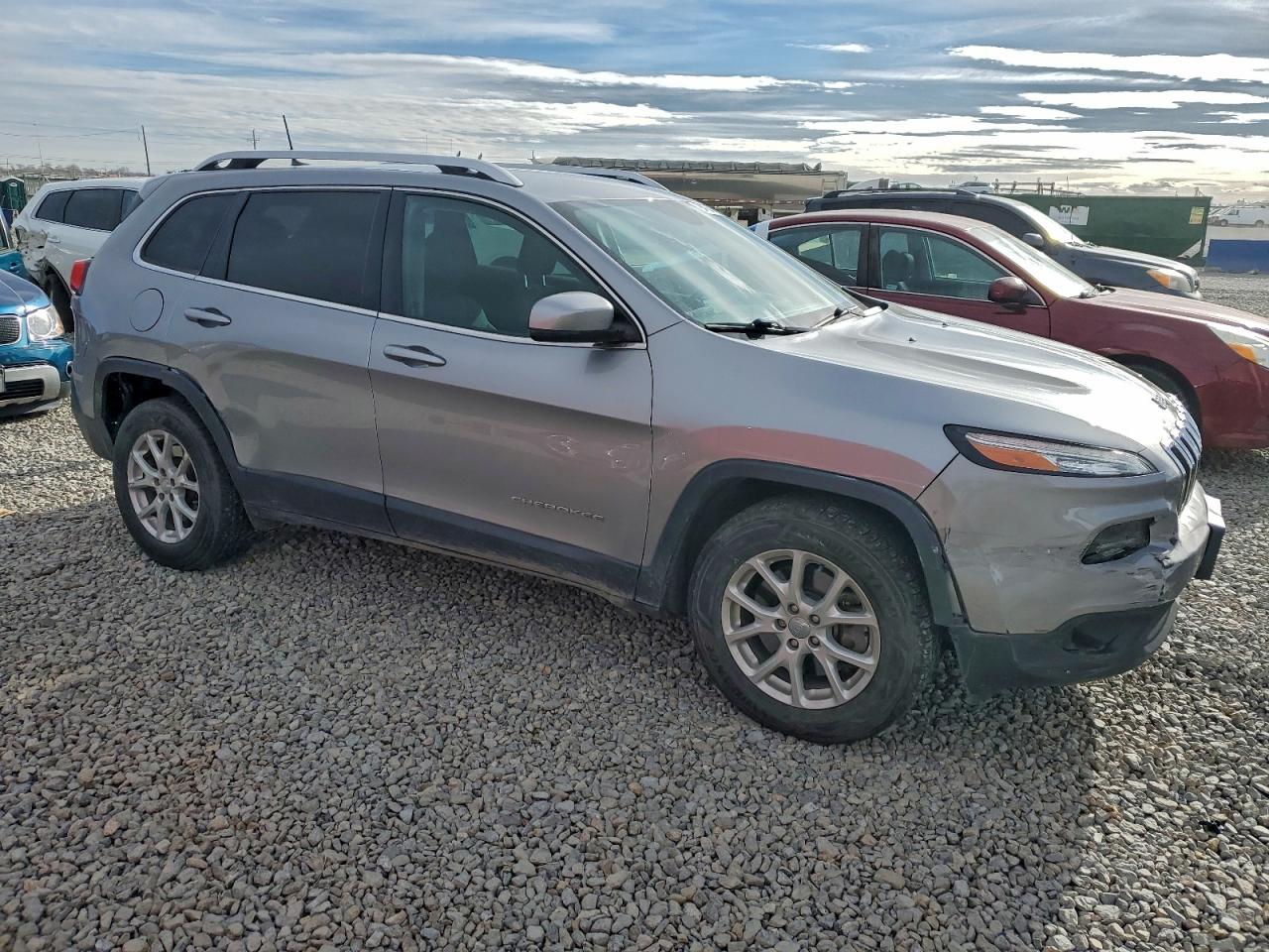 Jeep Grand Cherokee Latitude Image 2