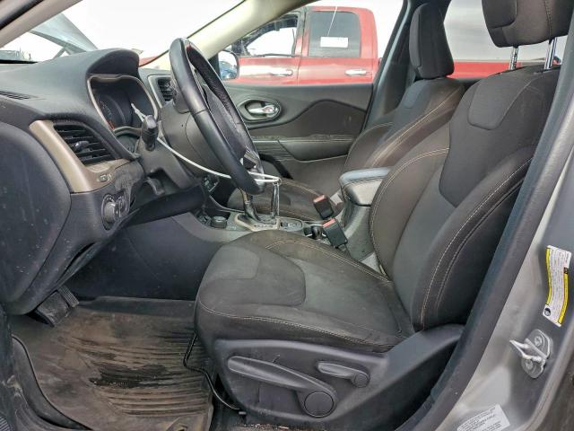 Jeep Grand Cherokee Latitude Image 8