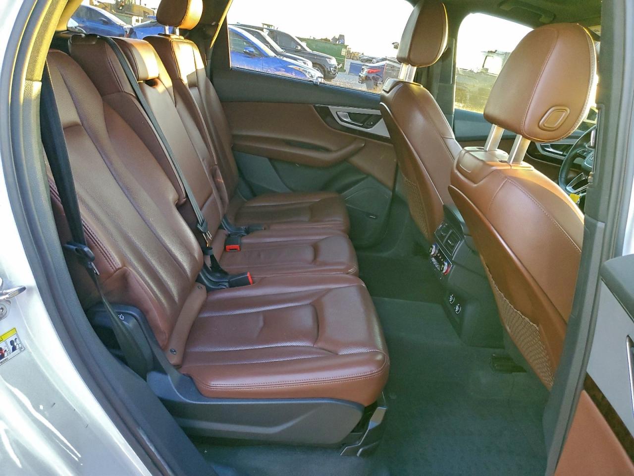 Audi Q7 Premium Plus Image 2