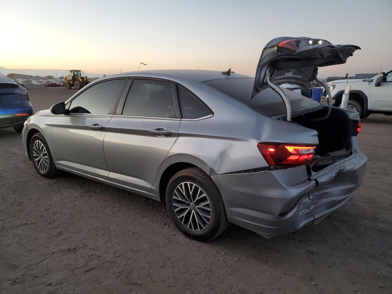 Volkswagen Jetta S Image 2