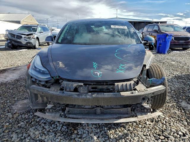 Tesla Model 3 Image 9