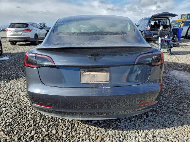 Tesla Model 3 Image 8