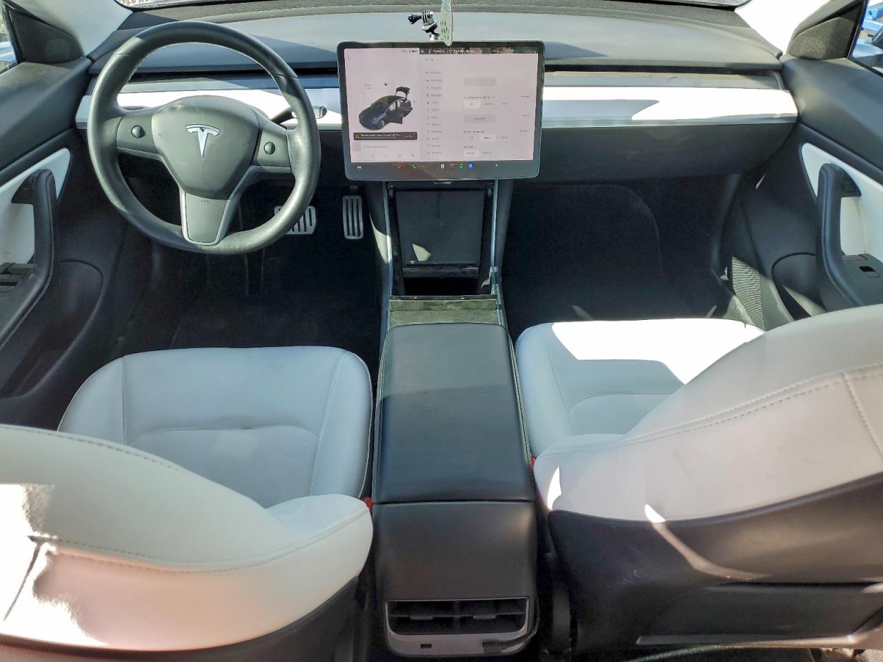Tesla Model 3 Image 13