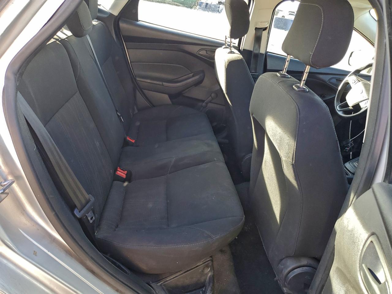 Ford Focus S Image 6