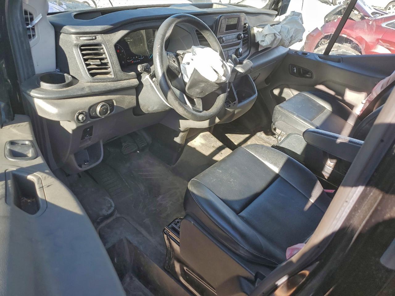 Ford Transit T-250 Image 9